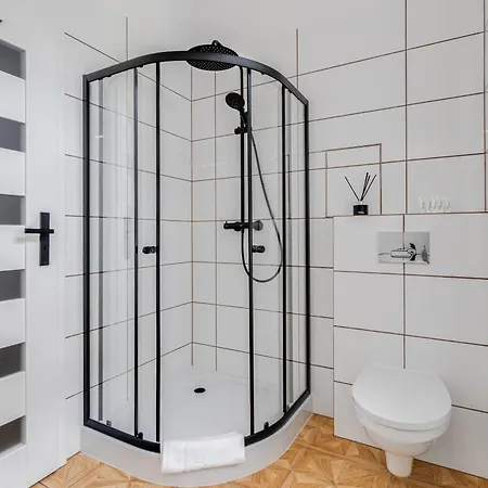 Jednosci Narodowej 46 By Homeprime