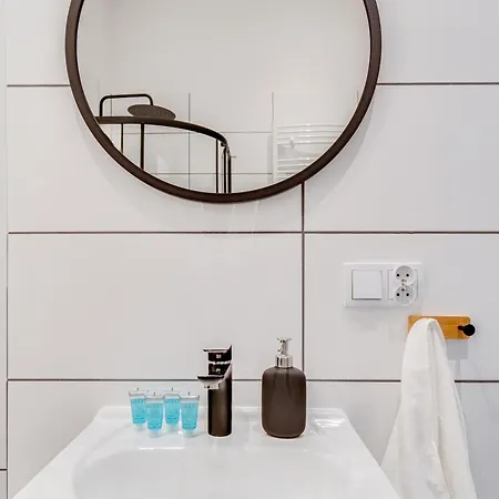 Jednosci Narodowej 46 By Homeprime