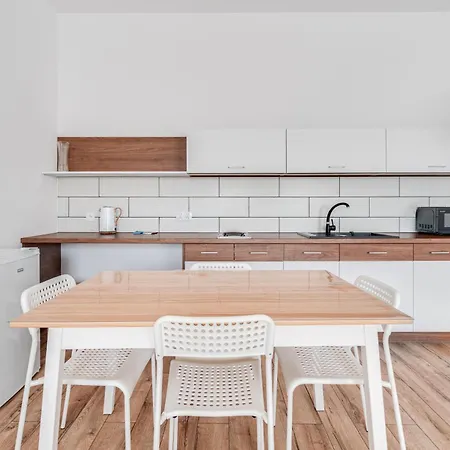 Jednosci Narodowej 46 By Homeprime